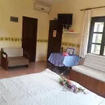 Apartment Niriides *